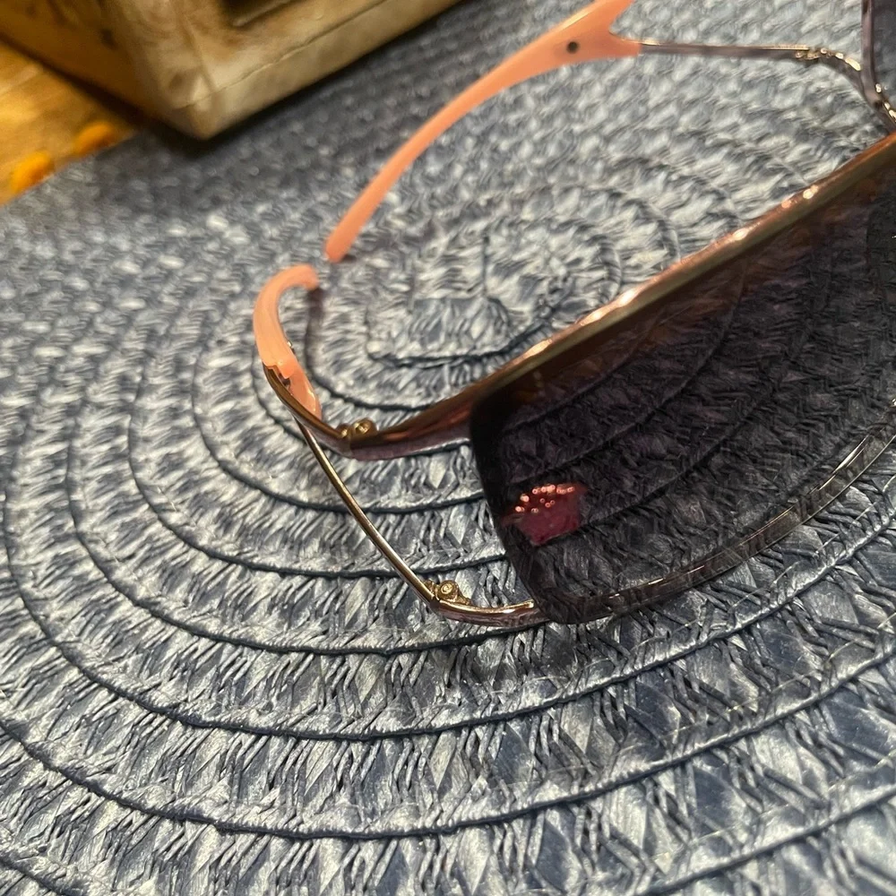 Versace Stylish Pink and Black Sunglasses - Picture 7 of 9